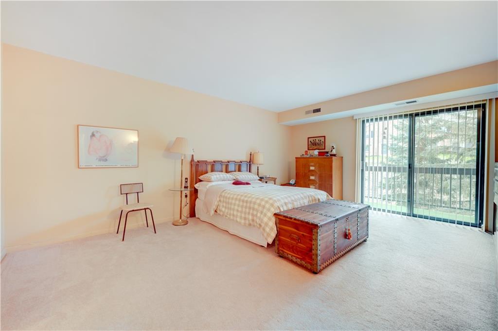1500 Cochran Road, Unit 714 Pittsburgh, PA 15243 - Photo 15 of 20 Gallery Image 15