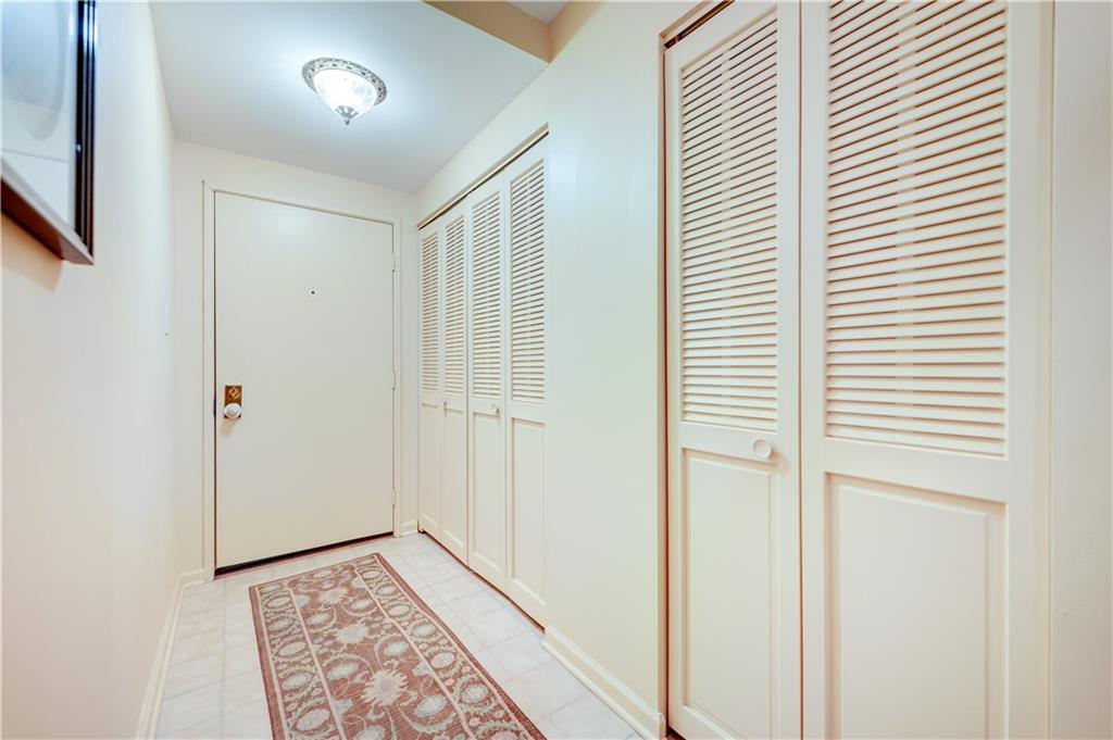 1500 Cochran Road, Unit 714 Pittsburgh, PA 15243 - Photo 5 of 20 Gallery Image 5