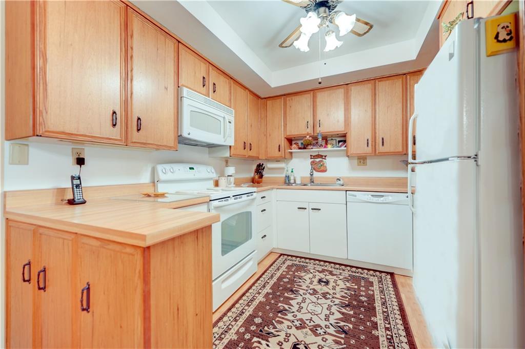 1500 Cochran Road, Unit 714 Pittsburgh, PA 15243 - Photo 10 of 20 Gallery Image 10