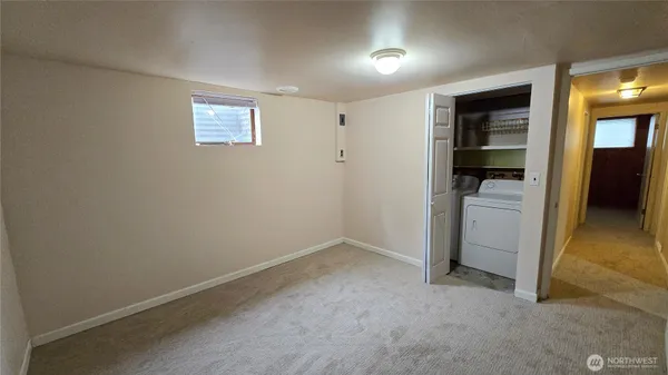 $3,400 | 14245 Southeast 41st Street, Bellevue, WA 98006