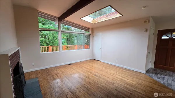 $3,400 | 14245 Southeast 41st Street, Bellevue, WA 98006