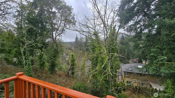 $3,400 | 14245 Southeast 41st Street, Bellevue, WA 98006