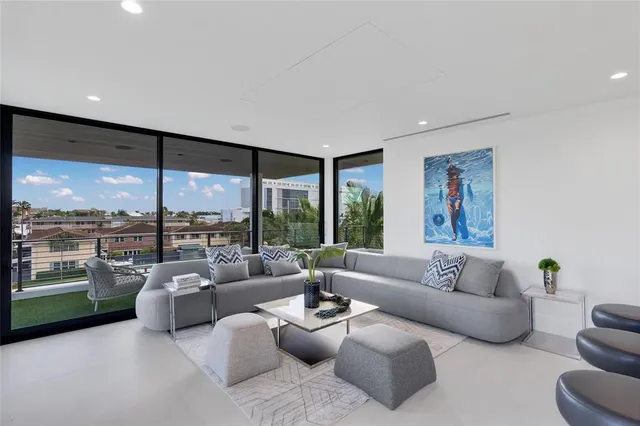 $7,695,000 | 1500 Southeast 14th Street, Fort Lauderdale, FL 33316