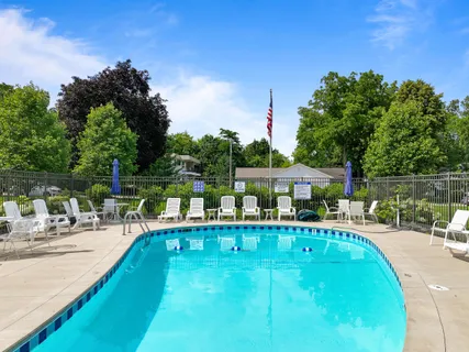 $148,500 | 1250 Wisconsin Street, Unit 209B, Lake Geneva, WI 53147