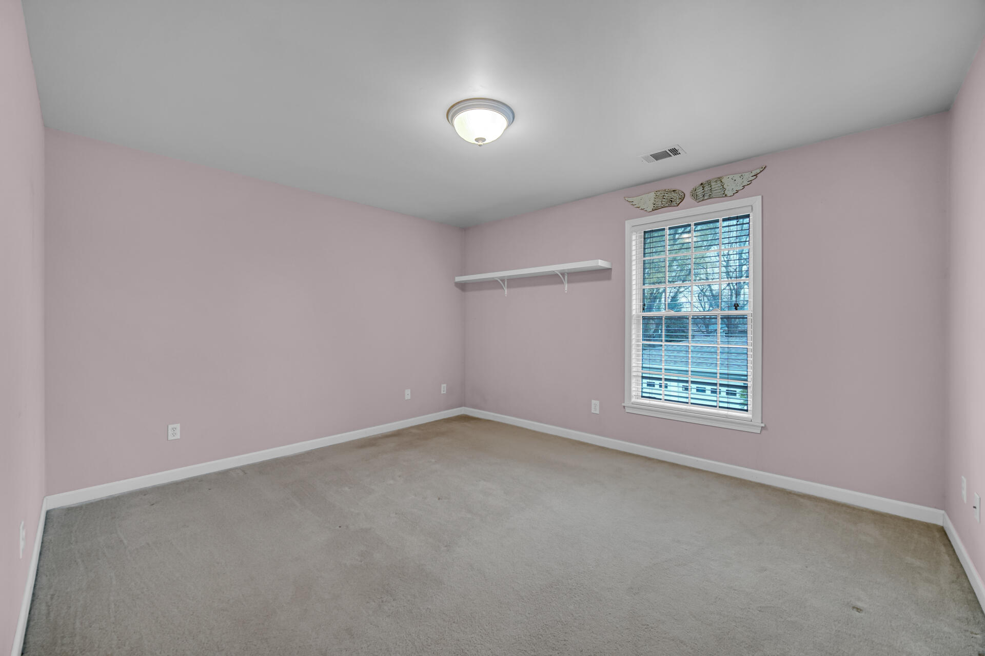 2649 Georgetowne Drive, Unit B2 Highland, IN 46322 - Photo 11 of 20 an empty room with a window