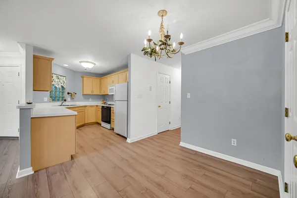 $199,900 | 2649 Georgetowne Drive, Unit B2, Highland, IN 46322