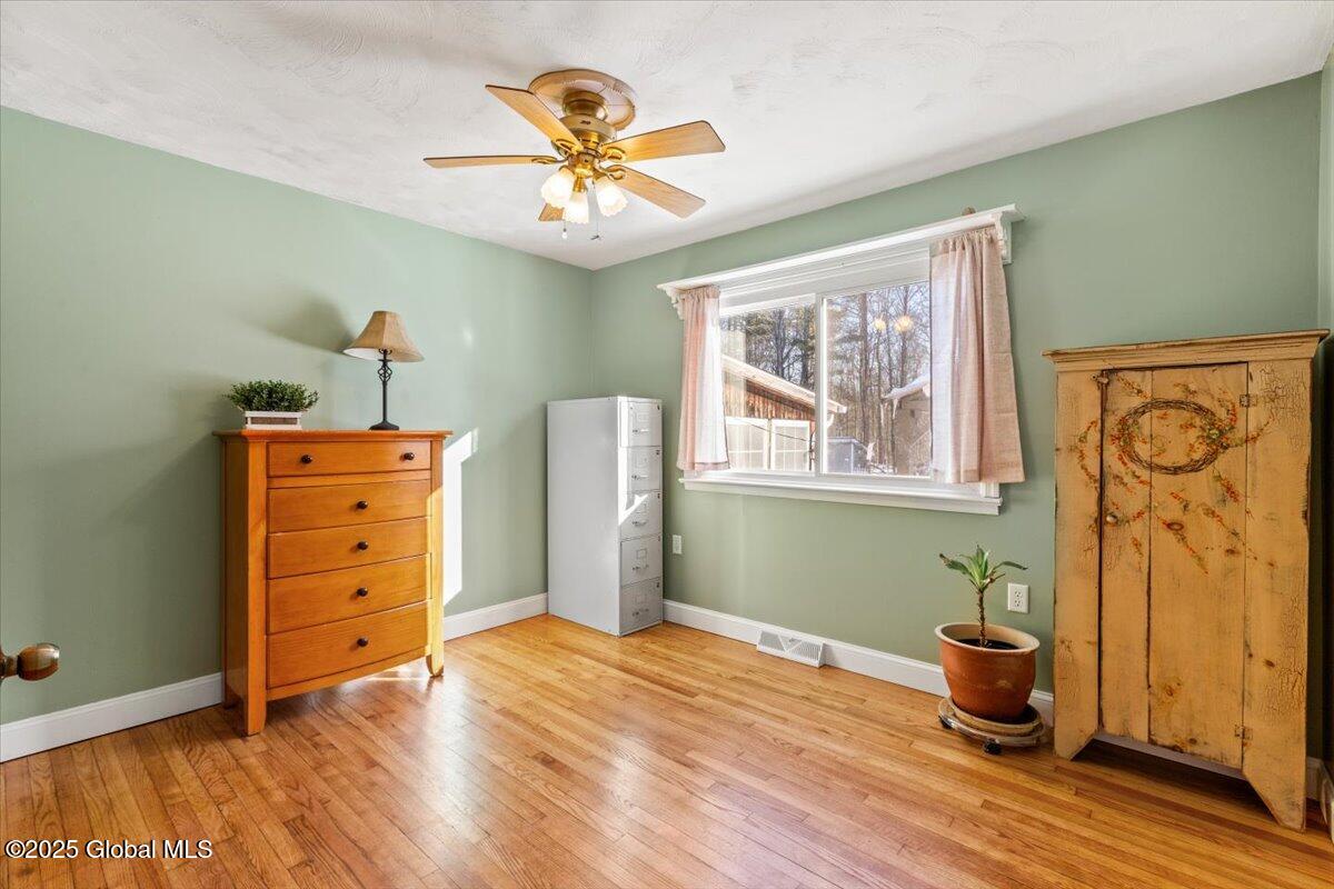 264 Starr Road Coeymans, NY 12143 - Photo 17 of 33 17-Bedroom 3