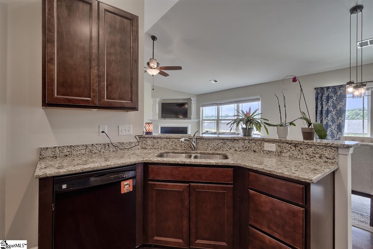 408 Basalt Court Easley, SC 29642 - Photo 14 of 36 Gallery Image 14