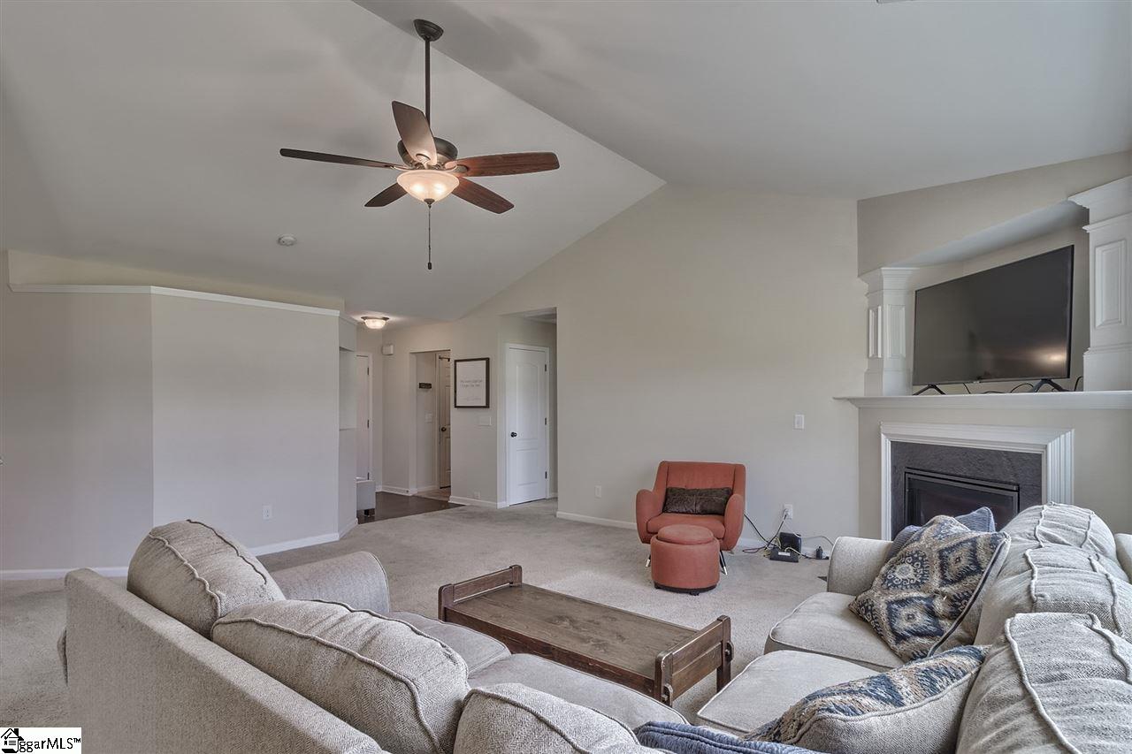 408 Basalt Court Easley, SC 29642 - Photo 6 of 36 Gallery Image 6