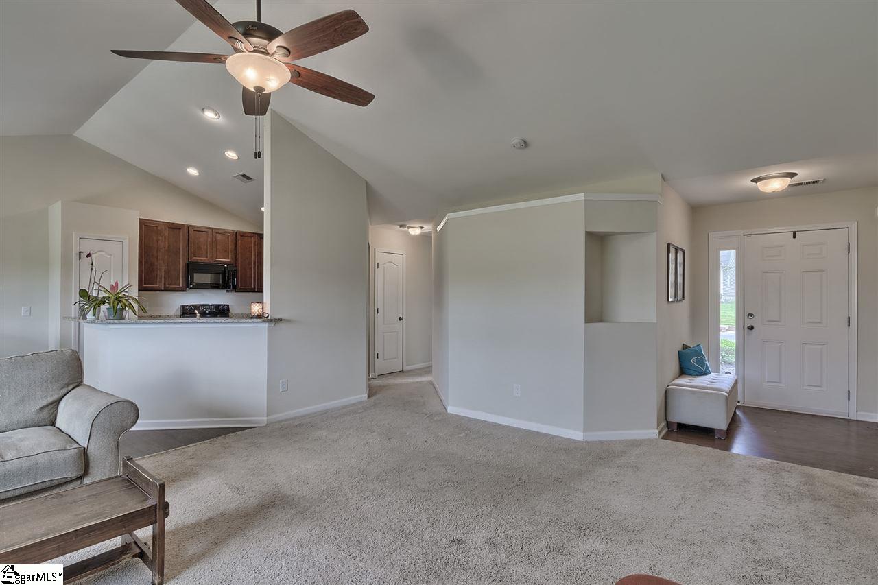 408 Basalt Court Easley, SC 29642 - Photo 7 of 36 Gallery Image 7