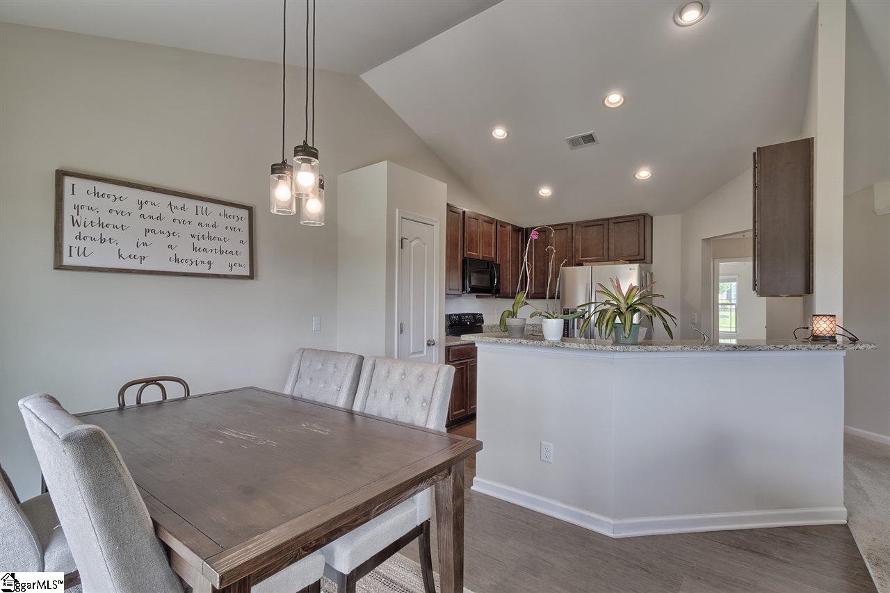 408 Basalt Court Easley, SC 29642 - Photo 9 of 36 Gallery Image 9