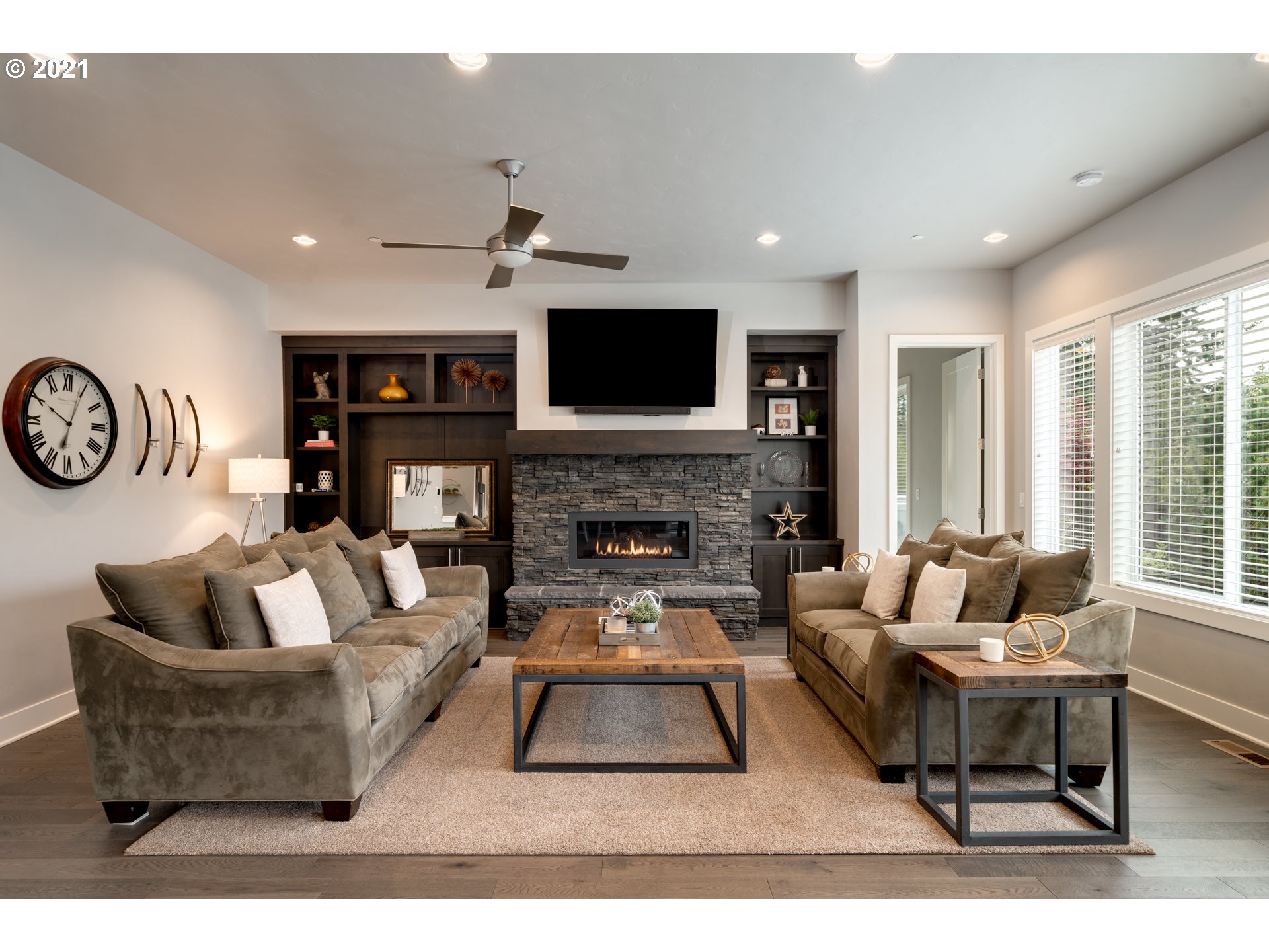 5783 Northwest Hood Loop Camas, WA 98607 - Photo 14 of 32 Gallery Image 14