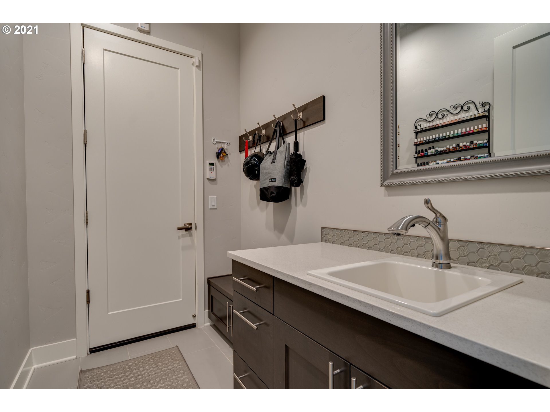 5783 Northwest Hood Loop Camas, WA 98607 - Photo 17 of 32 Gallery Image 17