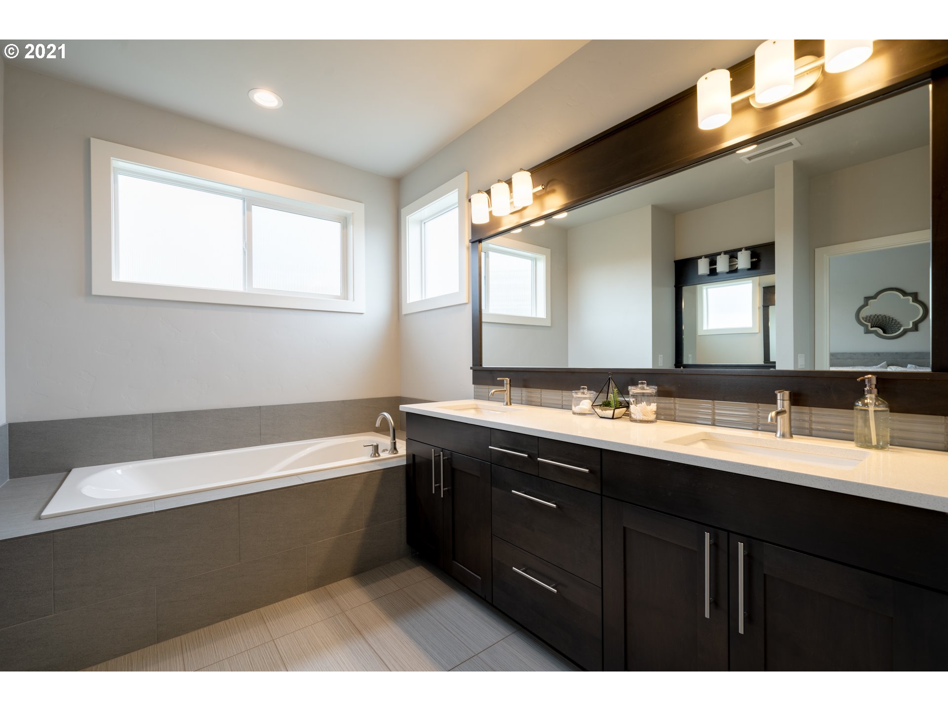 5783 Northwest Hood Loop Camas, WA 98607 - Photo 23 of 32 Gallery Image 23
