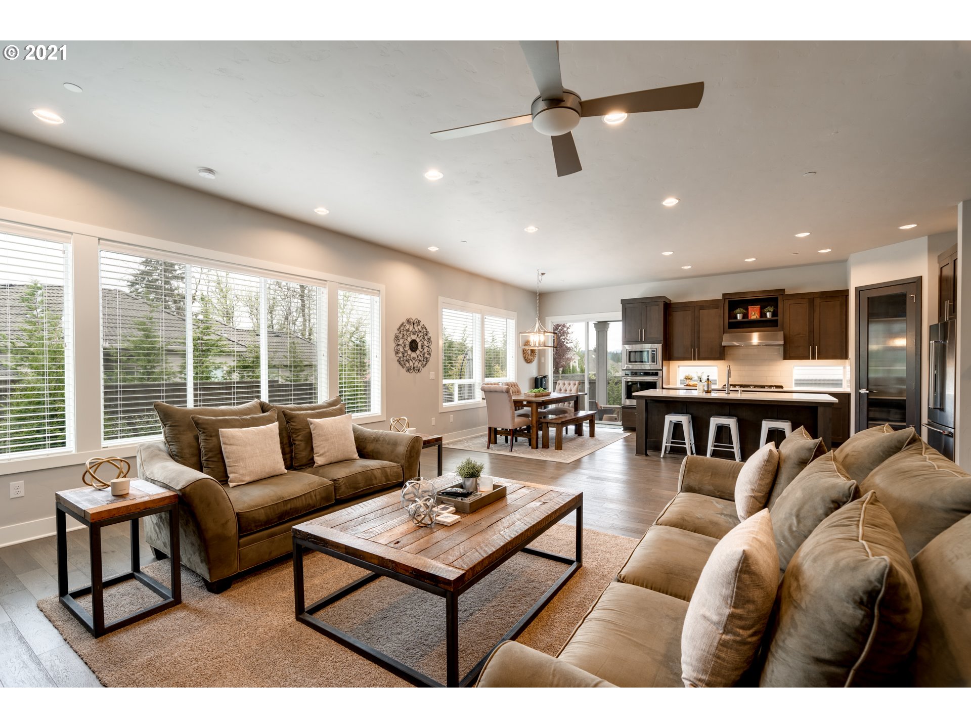 5783 Northwest Hood Loop Camas, WA 98607 - Photo 4 of 32 Gallery Image 4