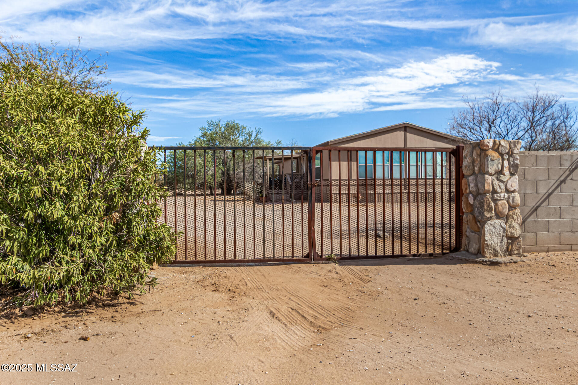 7790 North Prorodeo Road Tucson, AZ 85743 - Photo 3 of 31 Gallery Image 3