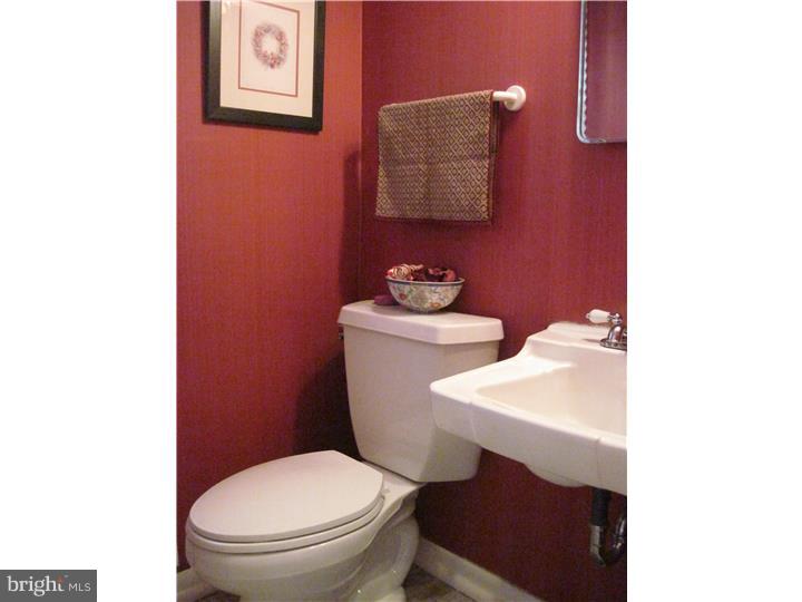 172 Pearl Croft Road Cherry Hill, NJ 08034 - Photo 12 of 25 Bathroom