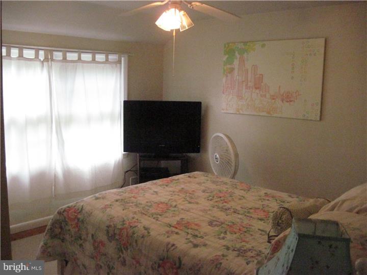 172 Pearl Croft Road Cherry Hill, NJ 08034 - Photo 15 of 25 Bedroom 3