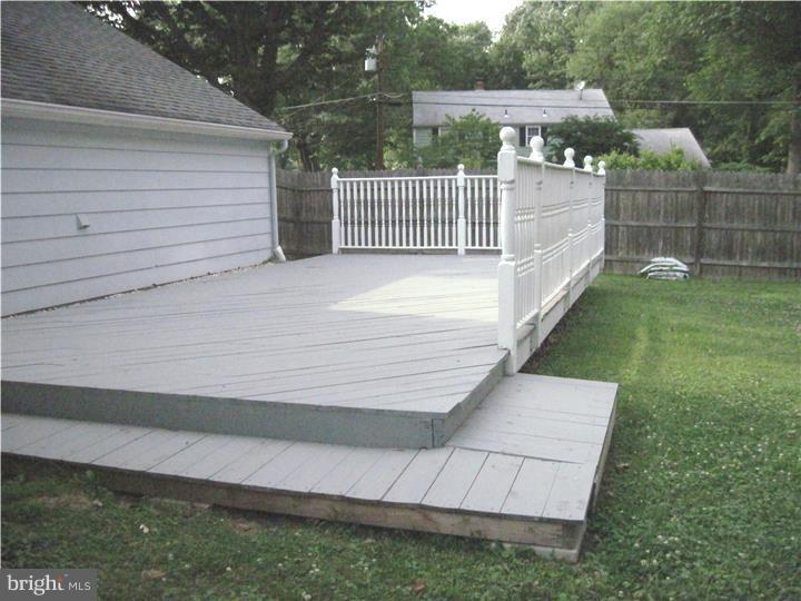 172 Pearl Croft Road Cherry Hill, NJ 08034 - Photo 21 of 25 Deck