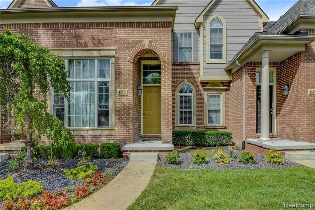 45501 South Stonewood Road, Unit 17 Canton, MI 48187 - Photo 2 of 19 Gallery Image 2