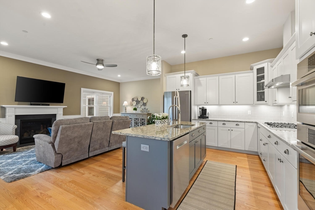 10 Canter Brook Lane, Unit 10 Hamilton, MA 01982 - Photo 16 of 38