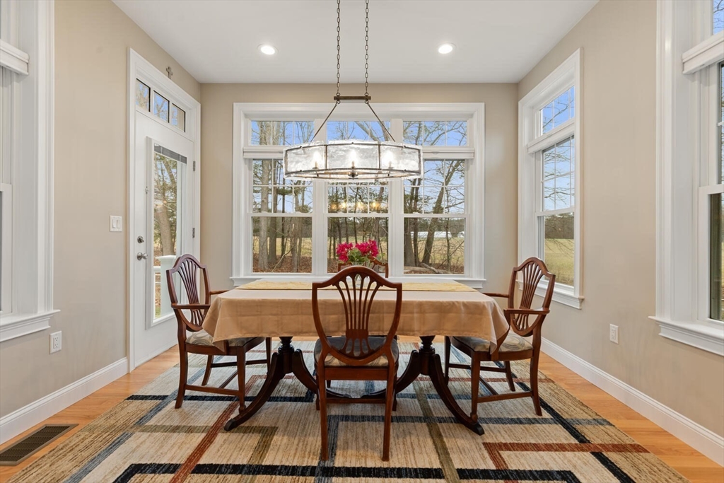 10 Canter Brook Lane, Unit 10 Hamilton, MA 01982 - Photo 19 of 38