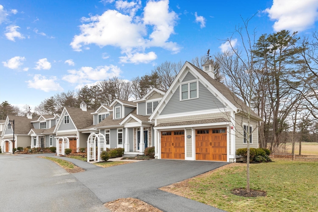 10 Canter Brook Lane, Unit 10 Hamilton, MA 01982 - Photo 2 of 38