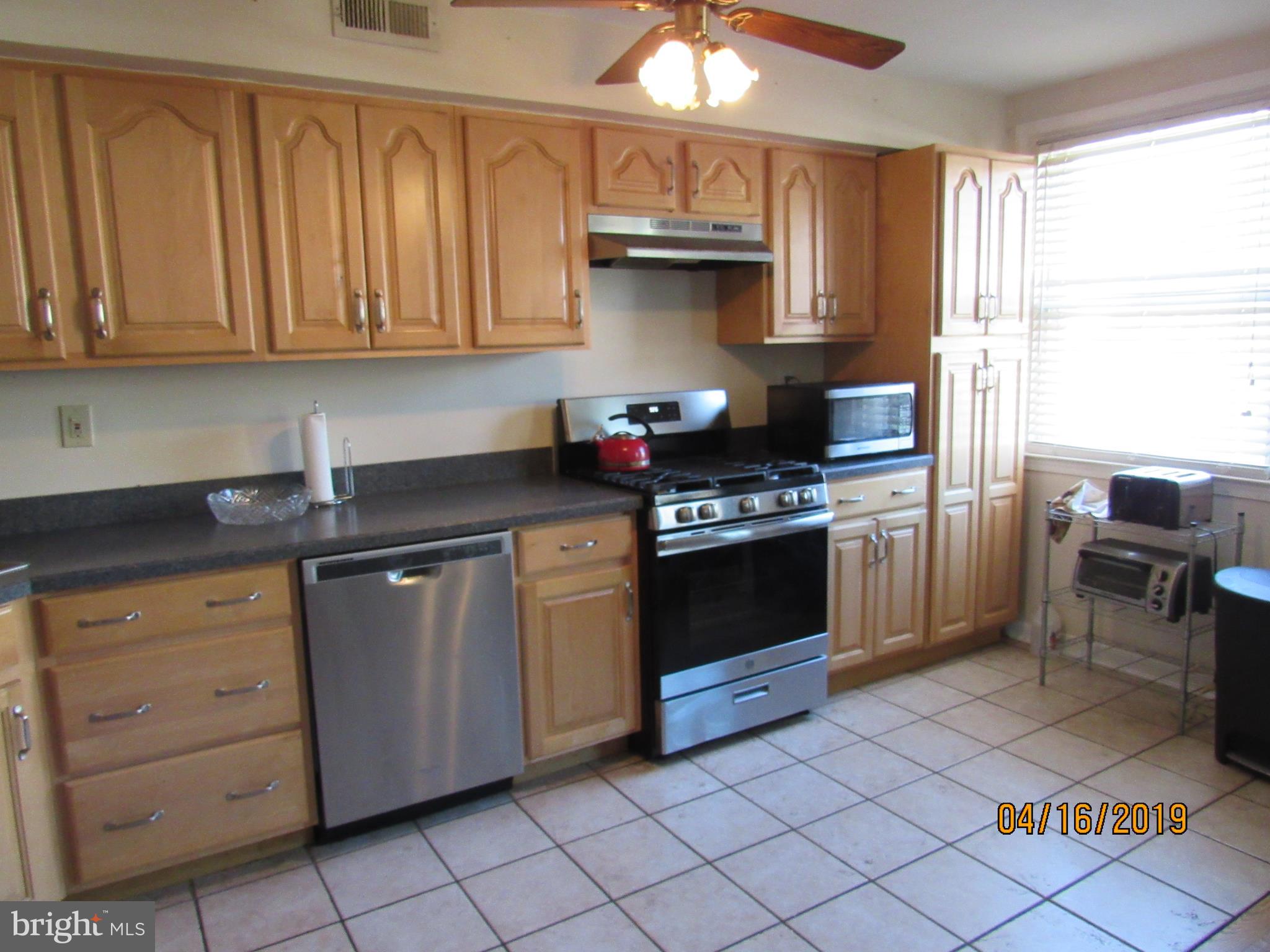 3016 Willits Road Philadelphia, PA 19136 - Photo 11 of 19 Kitchen