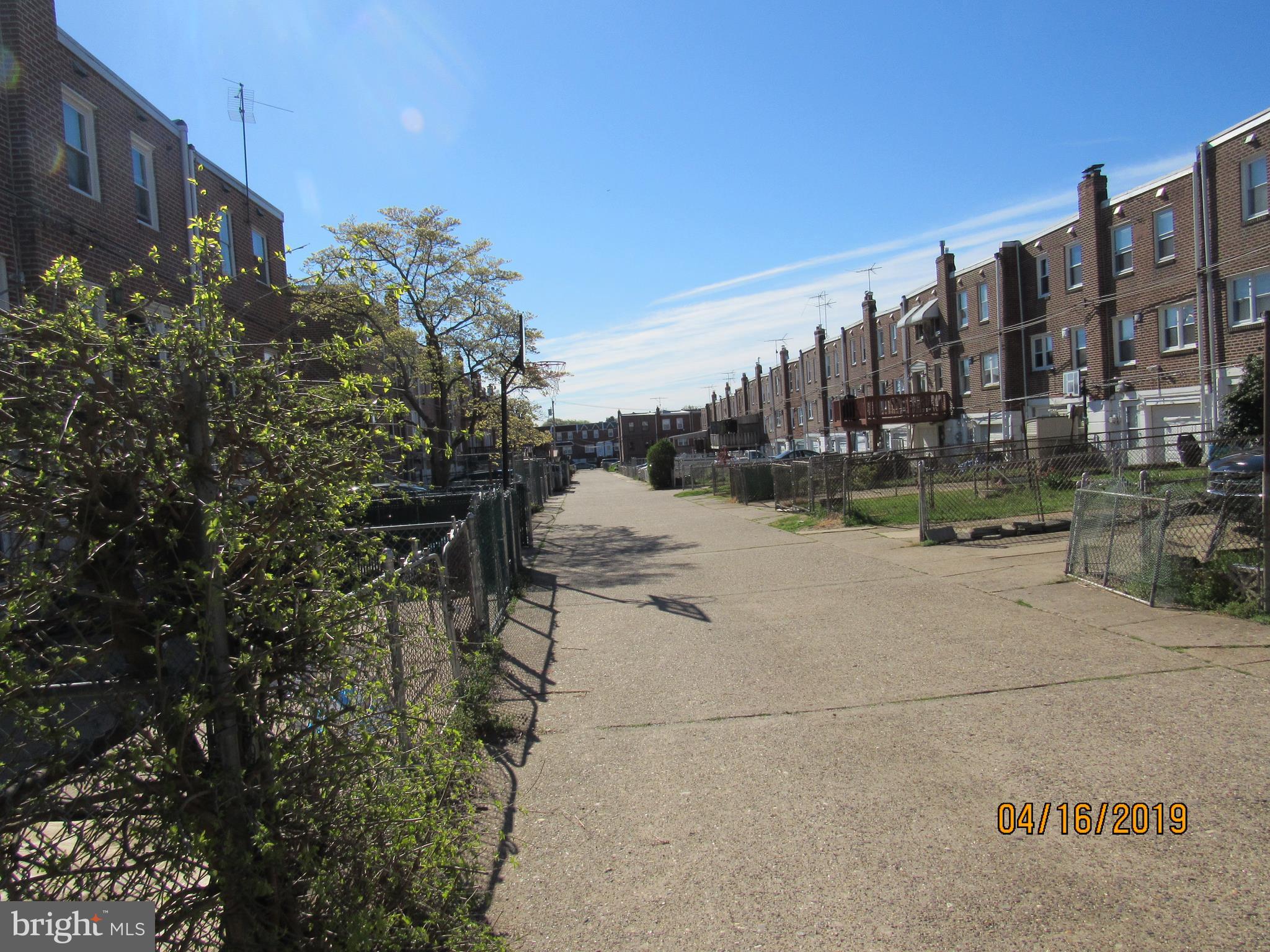 3016 Willits Road Philadelphia, PA 19136 - Photo 18 of 19 Rear driveway