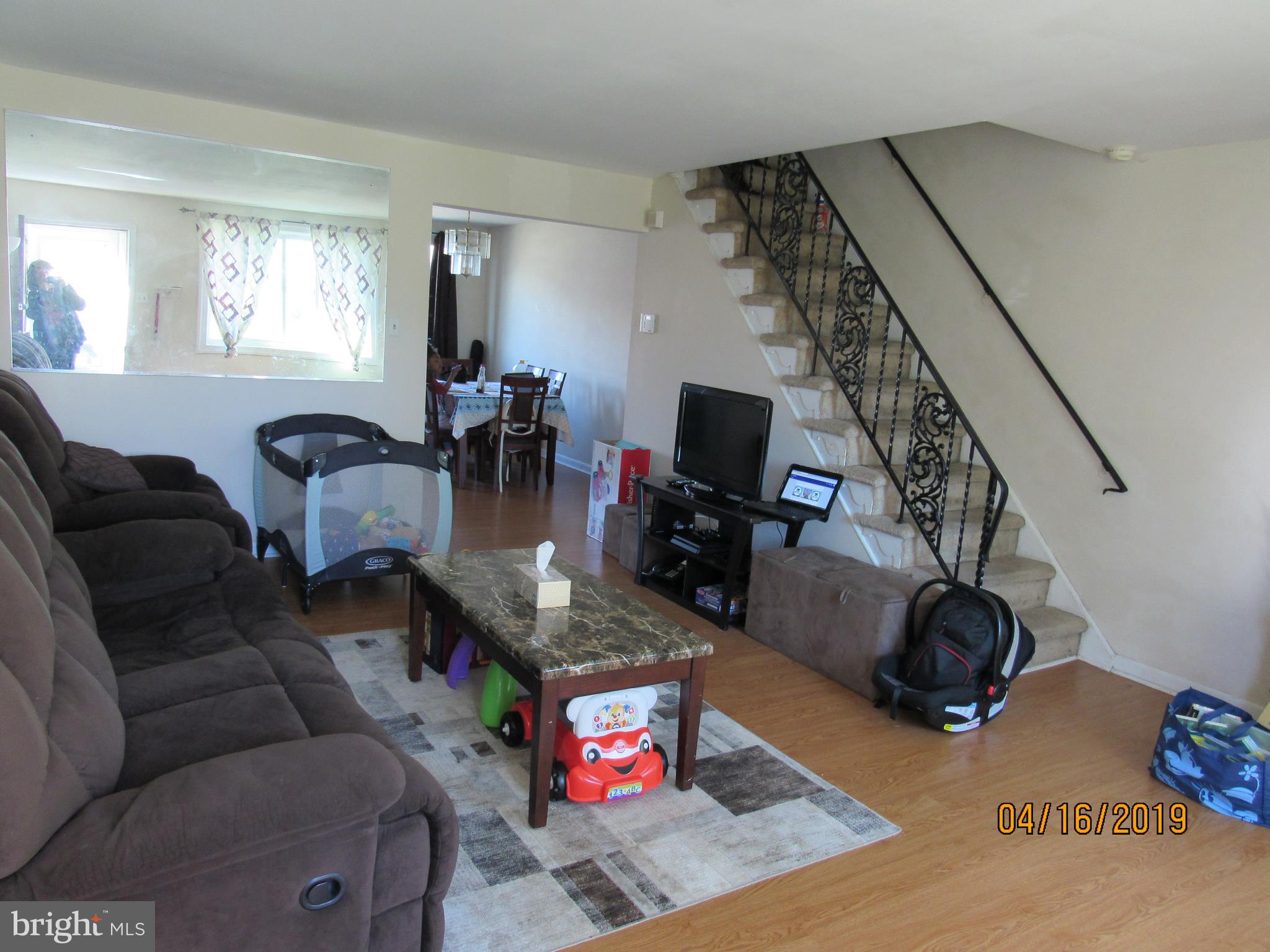 3016 Willits Road Philadelphia, PA 19136 - Photo 5 of 19 Living Room