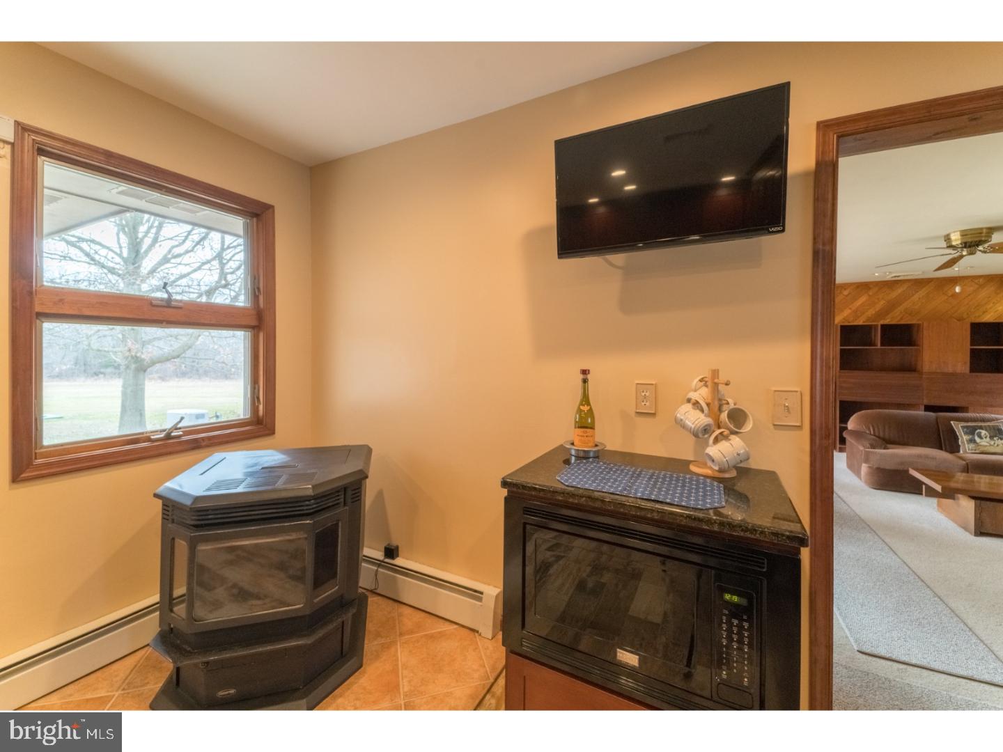 1275 Fennel Road Pennsburg, PA 18073 - Photo 23 of 25 Kitchen