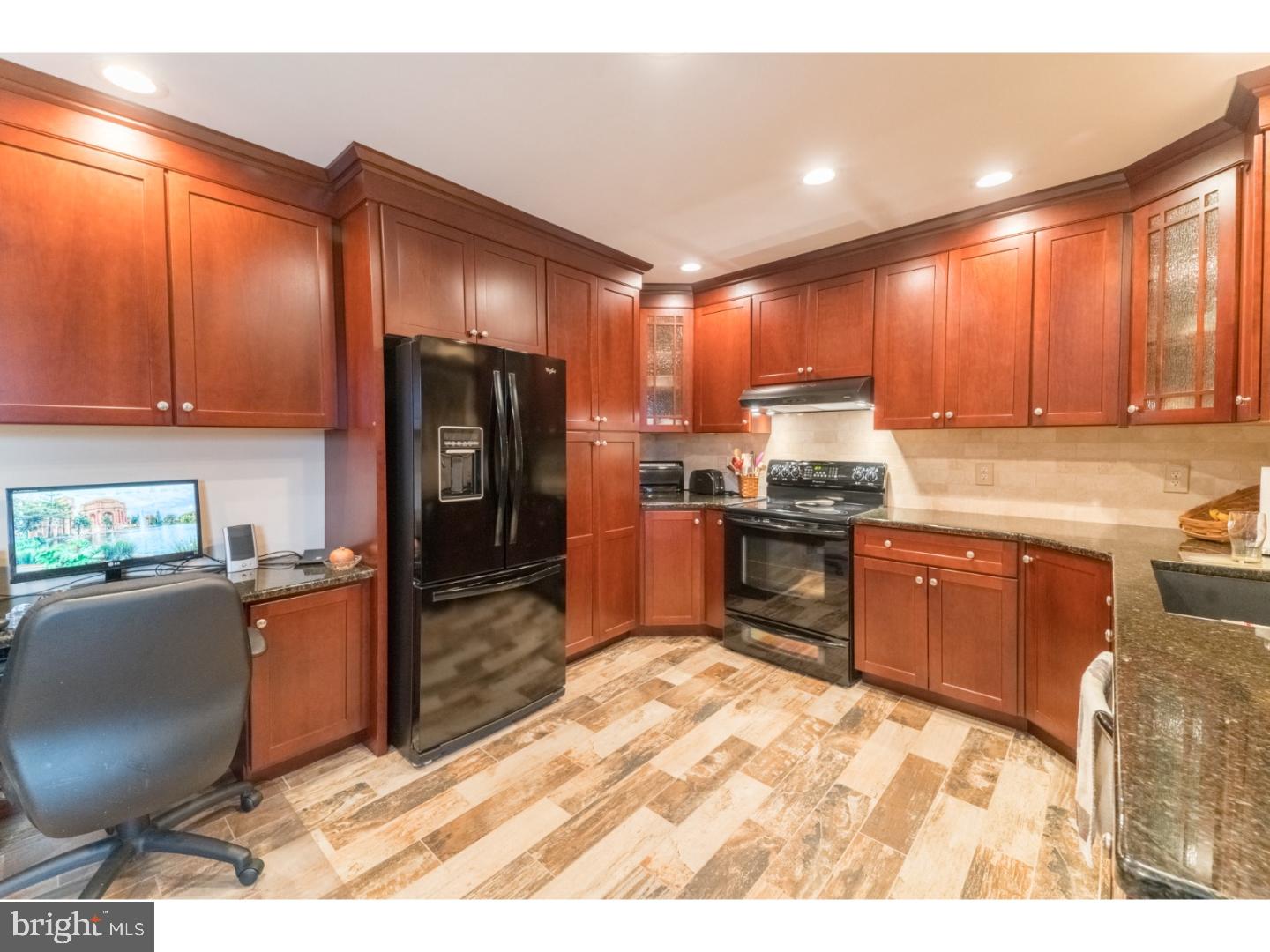 1275 Fennel Road Pennsburg, PA 18073 - Photo 8 of 25 Kitchen