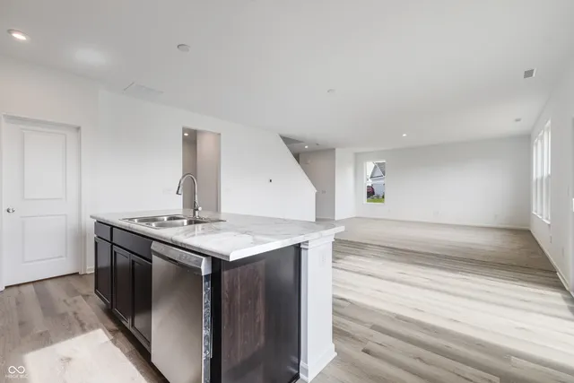 $379,999 | 349 North Post Oak Drive, Mooresville, IN 46158