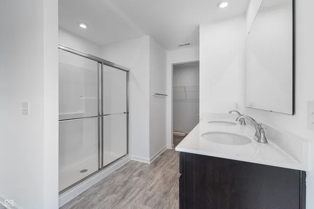 $379,999 | 349 North Post Oak Drive, Mooresville, IN 46158