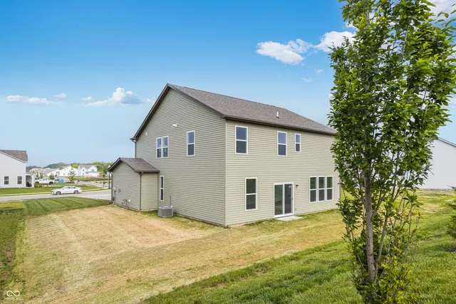 $379,999 | 349 North Post Oak Drive, Mooresville, IN 46158