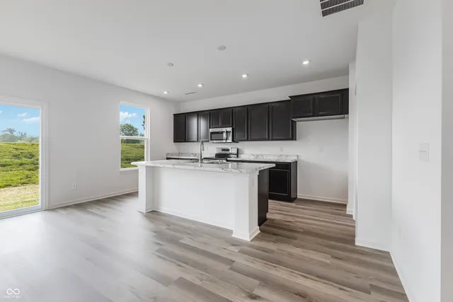 $379,999 | 349 North Post Oak Drive, Mooresville, IN 46158