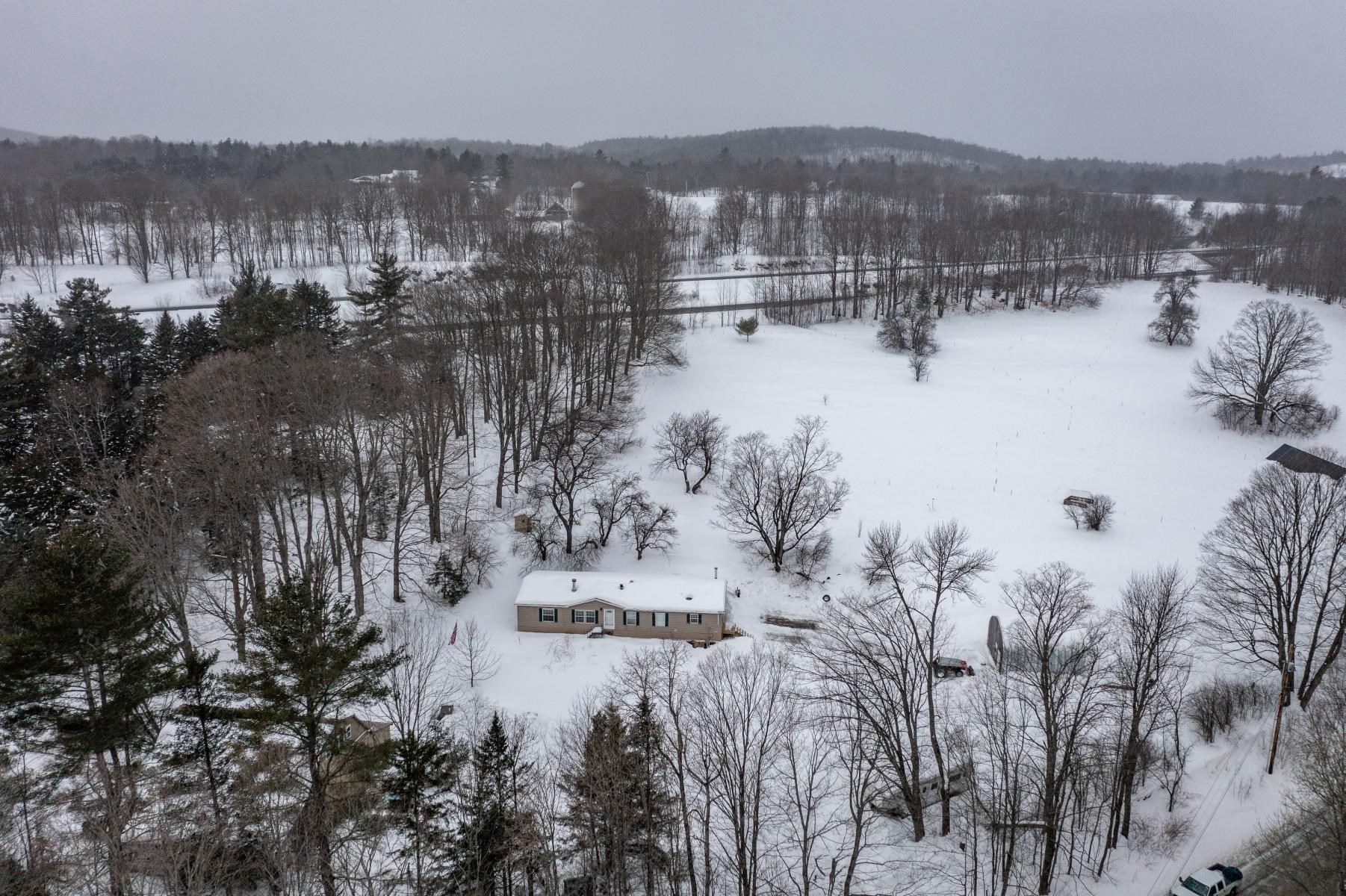847 Stone Road Brookfield, VT 05679 - Photo 4 of 38