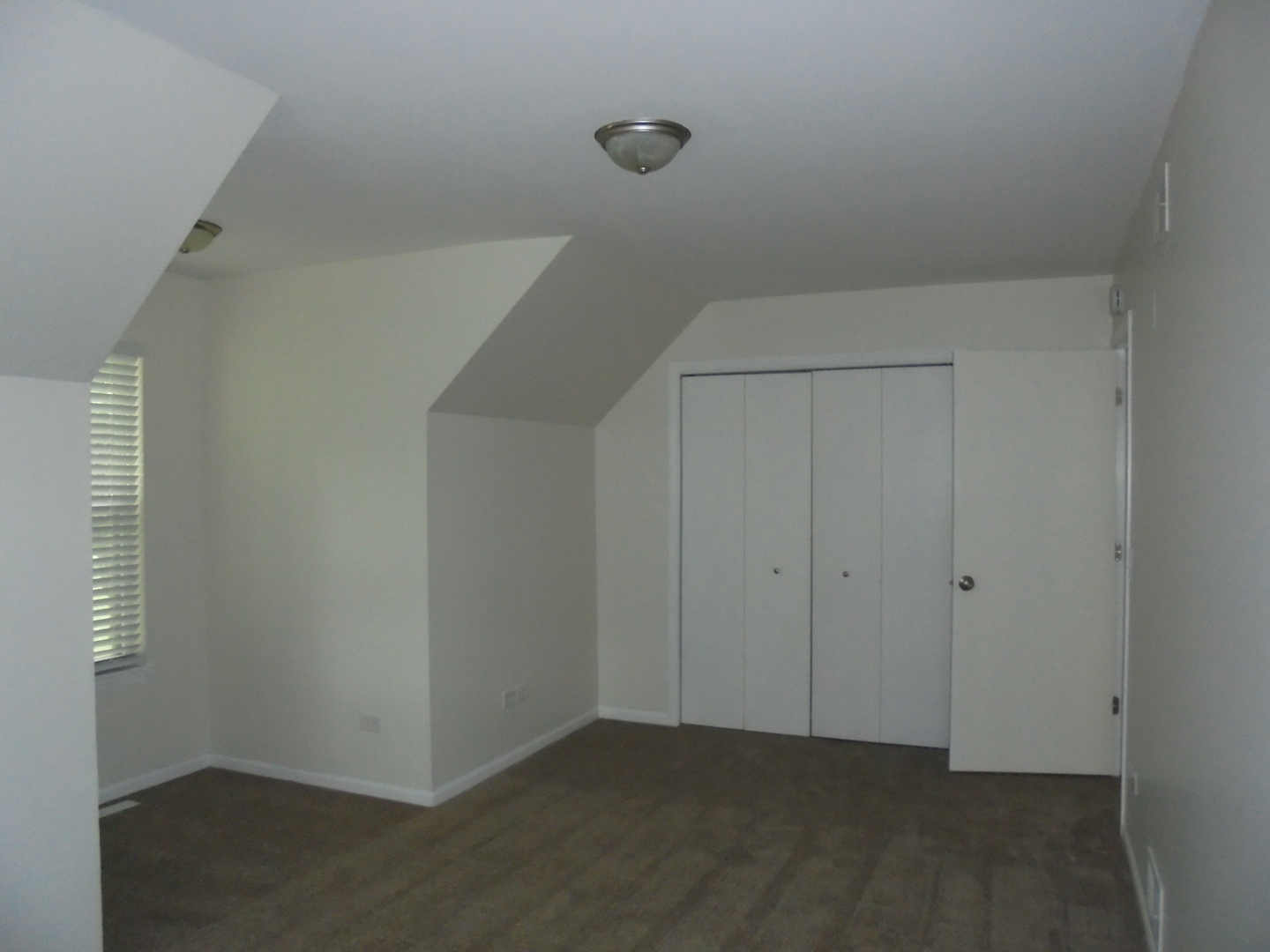 660 West Nippersink Road Round Lake, IL 60073 - Photo 23 of 24 a view of an empty room