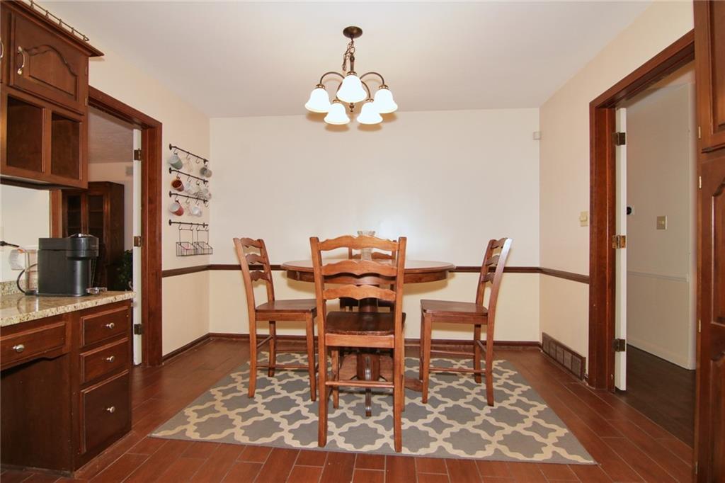 2044 Woodcrest Road Indianapolis, IN 46227 - Photo 12 of 36 Gallery Image 12