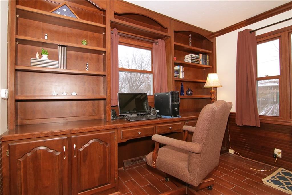 2044 Woodcrest Road Indianapolis, IN 46227 - Photo 17 of 36 Gallery Image 17