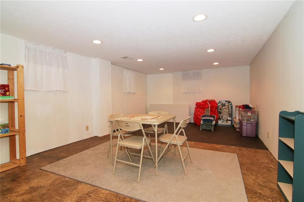 2044 Woodcrest Road Indianapolis, IN 46227 - Photo 19 of 36 Gallery Image 19