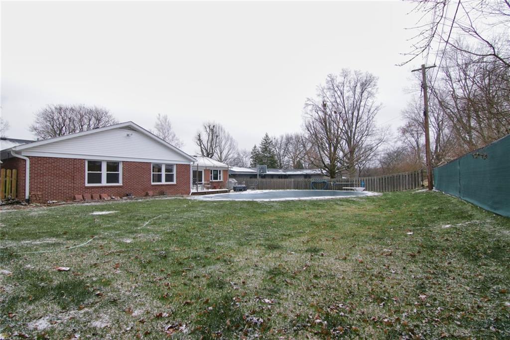 2044 Woodcrest Road Indianapolis, IN 46227 - Photo 34 of 36 Gallery Image 34