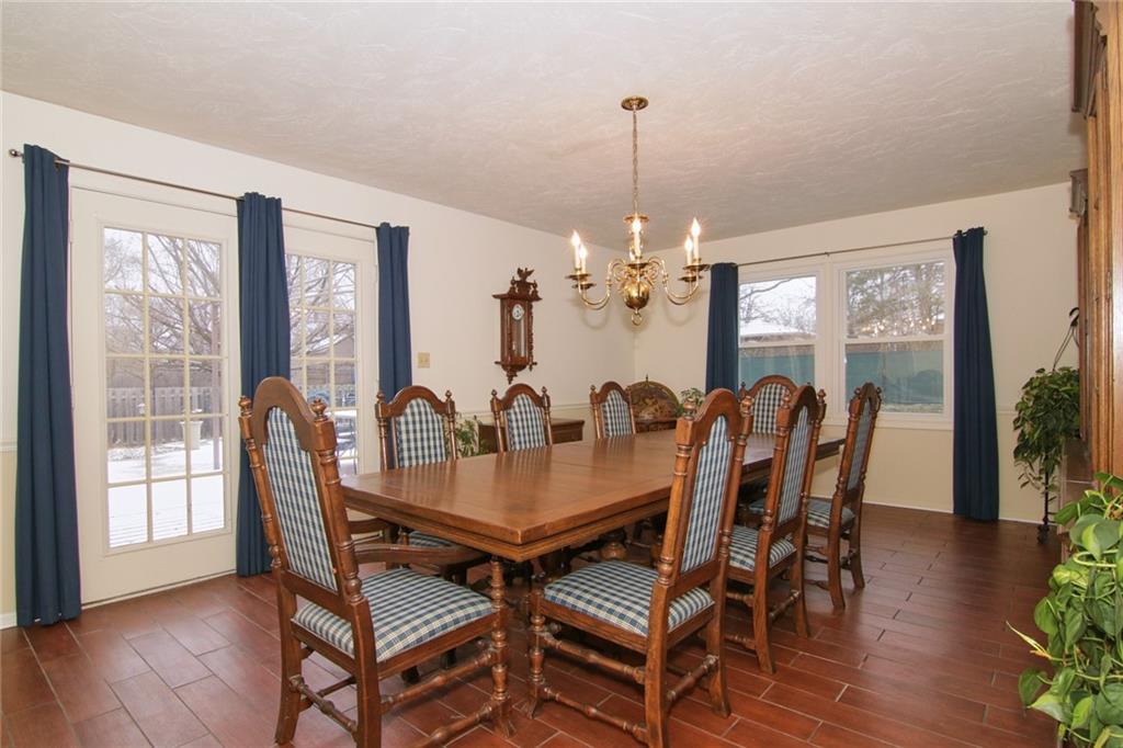 2044 Woodcrest Road Indianapolis, IN 46227 - Photo 8 of 36 Gallery Image 8