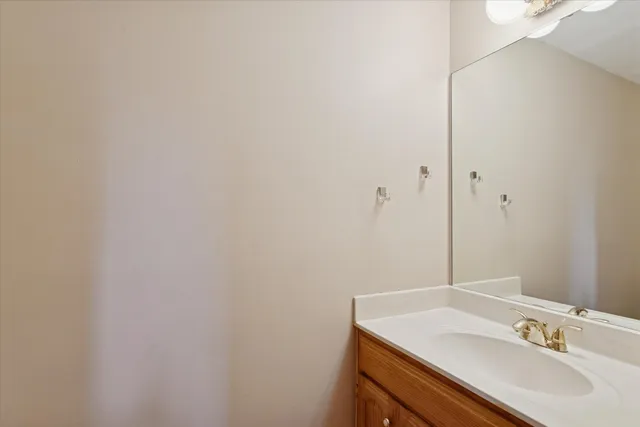 $3,000 | 1410 Fairfax Lane, Buffalo Grove, IL 60089