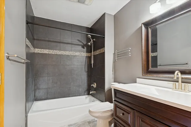 $3,000 | 1410 Fairfax Lane, Buffalo Grove, IL 60089