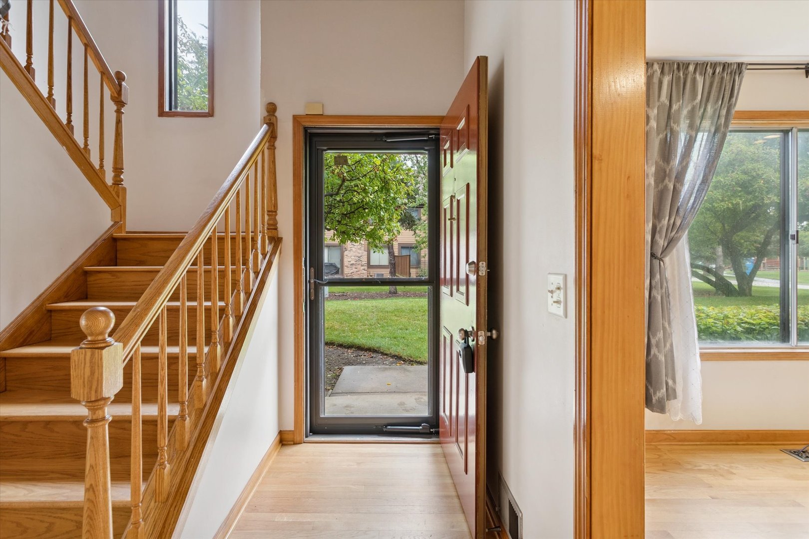 1410 Fairfax Lane Buffalo Grove, IL 60089 - Photo 4 of 32