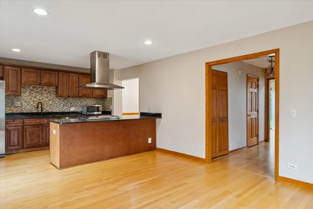 $3,000 | 1410 Fairfax Lane, Buffalo Grove, IL 60089