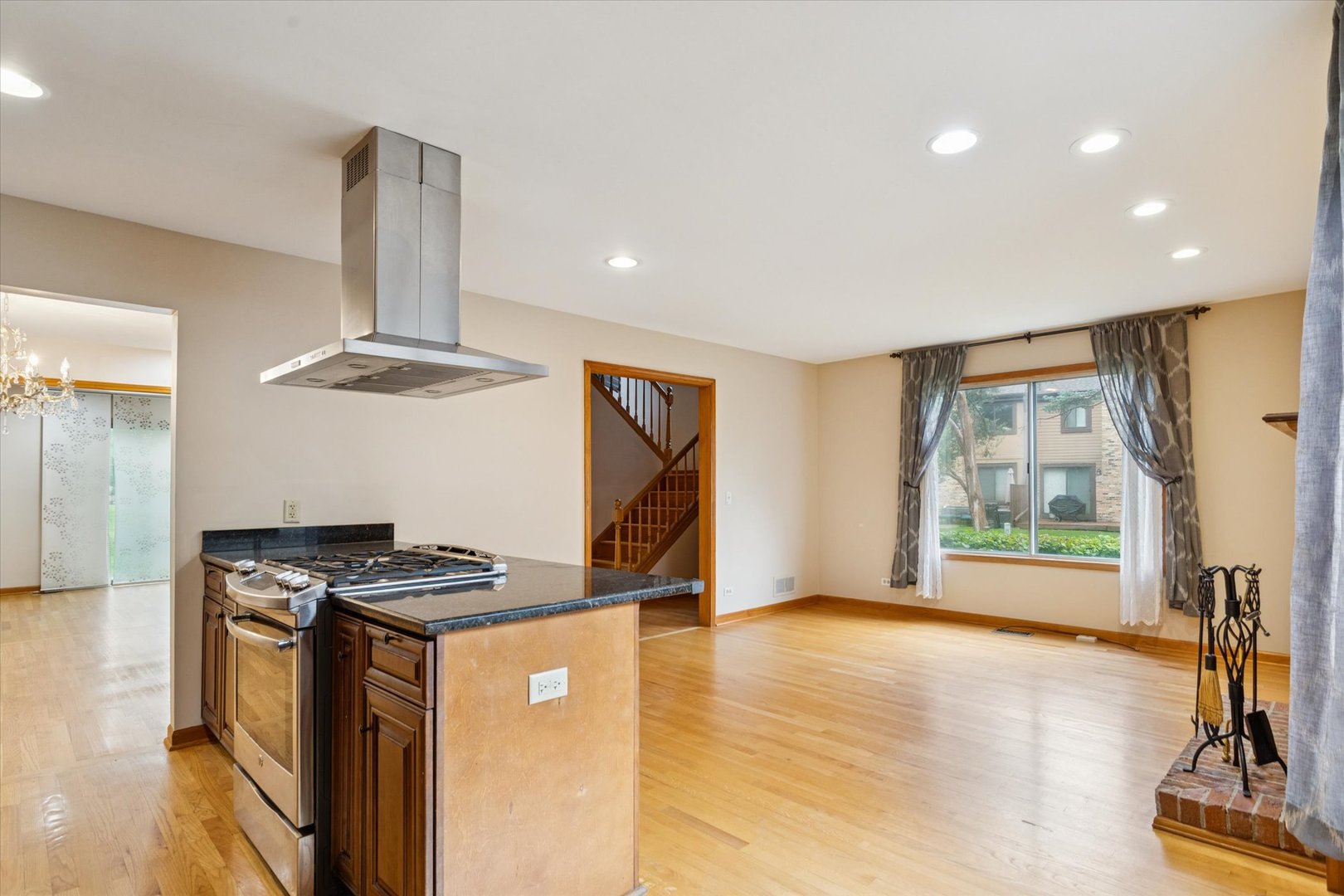 1410 Fairfax Lane Buffalo Grove, IL 60089 - Photo 8 of 32