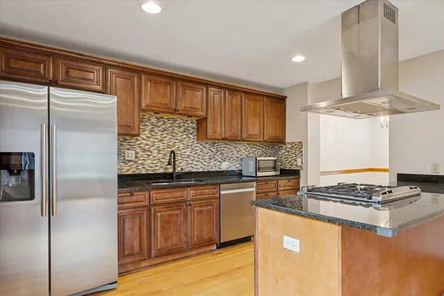 $3,000 | 1410 Fairfax Lane, Buffalo Grove, IL 60089