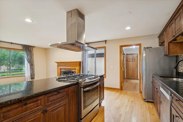 $3,000 | 1410 Fairfax Lane, Buffalo Grove, IL 60089